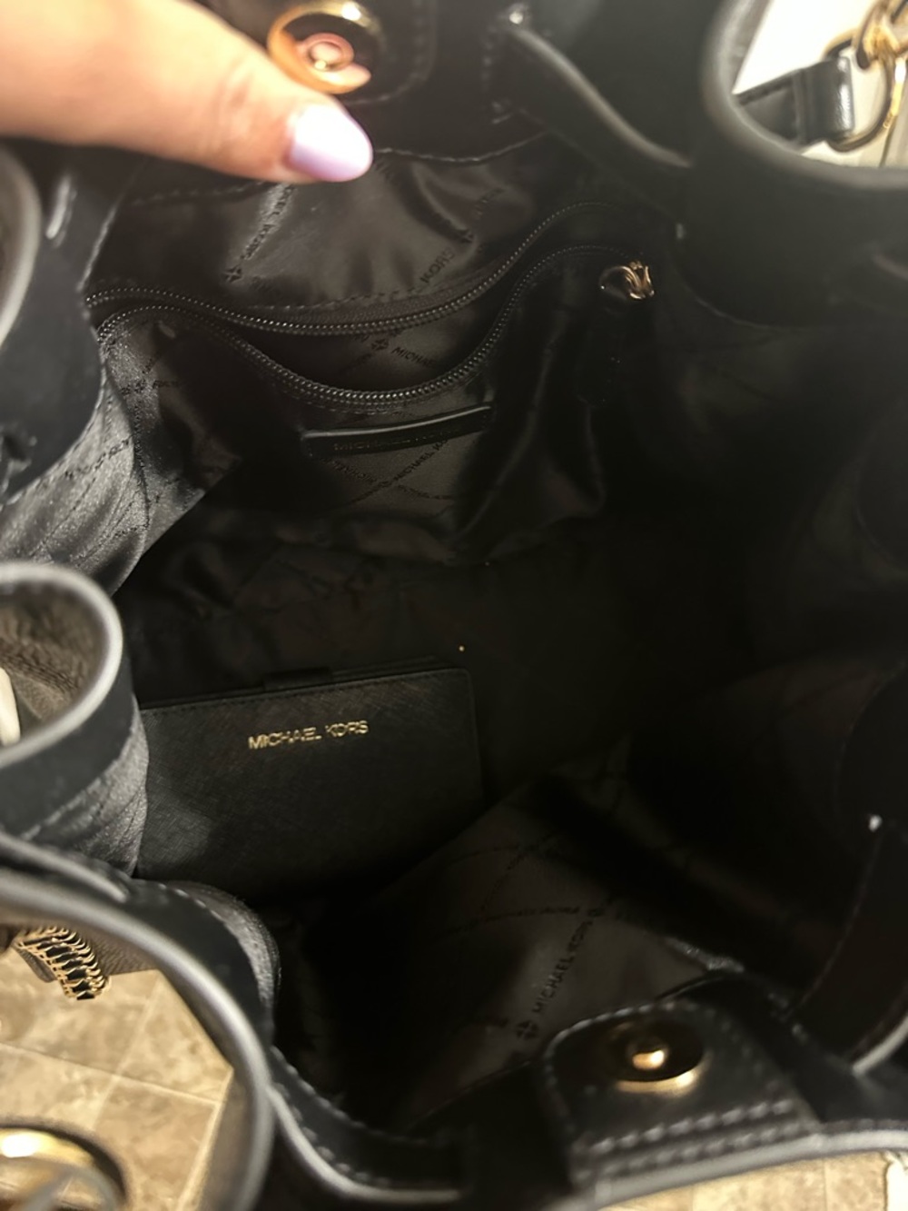 SALE! TODAY ONLY! MK Black Leather Bag with Gold Chain Trim and matching wallet - Picture 6 of 10